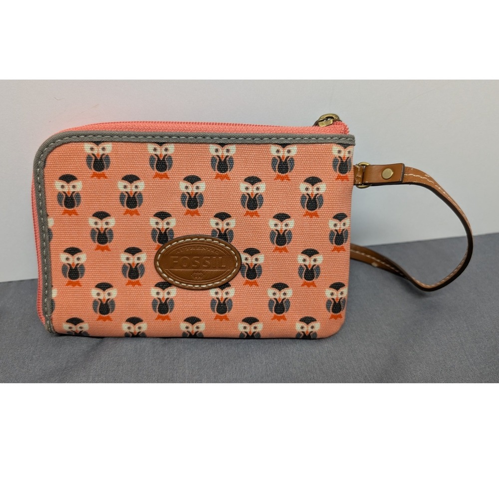 Fossil Keyper Wristlet SL4687389 Coral Owl Print Canvas New with Flaw